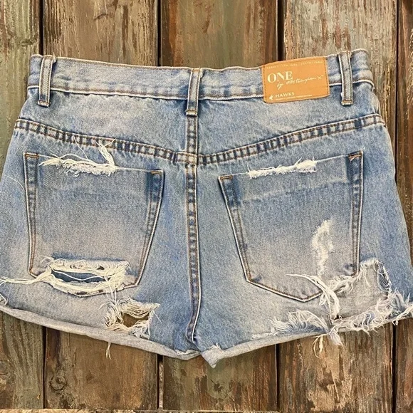 One Teaspoon Sz 5 (27) Denim Shorts Hawks High Rise Destroyed Ripped Butt - Picture 12 of 14
